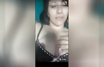Rich busty mature playing her Periscope butt