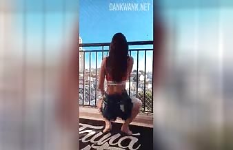 Taina Costa Sexy Twerk