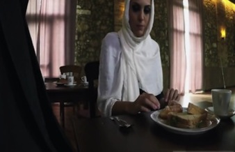 Arab rim job and american muslim teen Hungry Woman Gets Food and Fuck