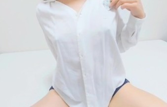 【ノーブラシャツ】ノーブラでシャツの上から乳首いじめてローションバイブで静かに乳首イキ