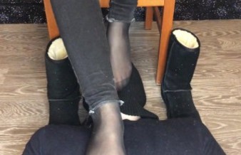 kelly_feet mistress lick shoes school girl kiss and sniff nylon socks