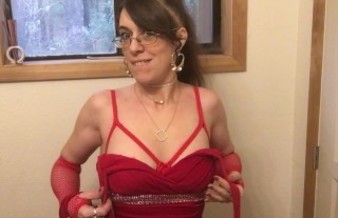 Happy Sexy Valentine's Day (Striptease)
