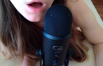 Girlfriend breathing into your ear ASMR Kissing Moaning