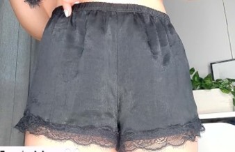 Asmr Scratching sexy shorts ????