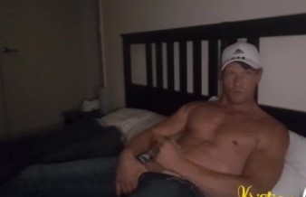 Climb into bed with this Aussie Muscle Stud