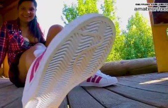 Kati´s adidas shoeplay, dipping fishnet socks insoles stinky feet lick her shoes sweaty feet