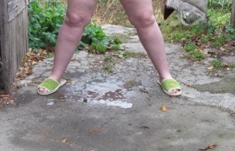 urination standing, bbw milf with hairy pussy.pee