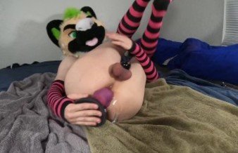Femboy furry gets knotted by bad dragon rex