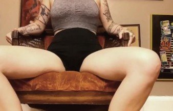 TATTOOED BABE FARTS IN HER FAVORITE CHAIR