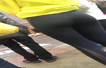 Thicc ass in leggings video