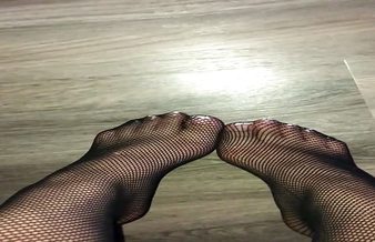 Fishnets feet
