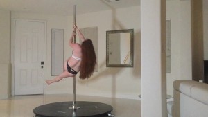 Veronica Vain Teases and Dances on her Pole