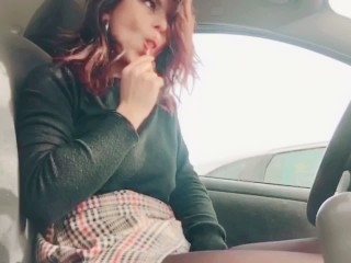 HOT, ALONE, SLUT WANTS TO MASTURBATE IN HER CAR IN THE PARKING BUT THE MAN WATCHES HER