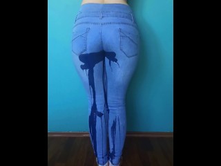 Desperate pee in my jeans. Pissing. Pee jeans. Golden Shower | Kinky Dove