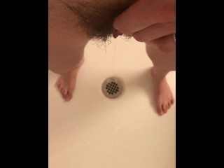 Quick Hairy Pussy Pee in the Shower