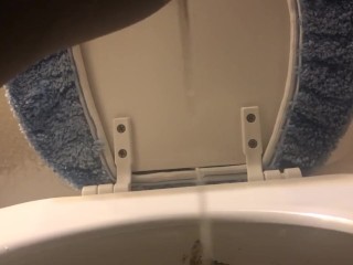 Peeing in the toilet and dripping pussy