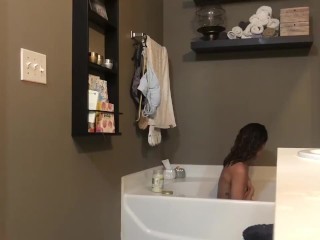 Teen Aspen caught cumming in the bath