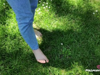 Chinese girl walking barefoot on grass [SFW foot fetish]