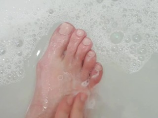 Cleaning My Tired Foot! Gets Right In-between The Toe