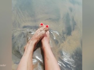 TIK TOK FOOT FETISH ON SANDY BEACH