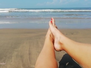 SEXY BEACH RED NAILS FOOT FETISH
