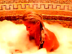 Paris Hilton Bath 1