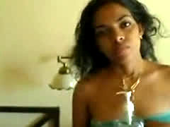 Indian Aunty Undressed And Show Her Cute Nude Body