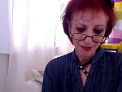 Skinny Granny In Webcam Show Her Body