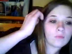 Cute Webcam Bitch Masturbates Her Cunt On Cam
