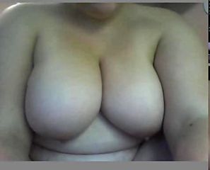 18yo chubby teen with big tits masturbates on webcam