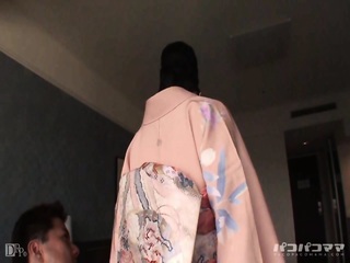 PacoPacoma 010710_998 Kimono Pick-up - Verification of Underwear of a Beautiful Japanese Wife