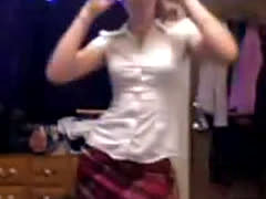 Skinny Teen Dancing For The Webcam
