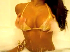 Sexy Curvy Webcam Babe Strip Tease